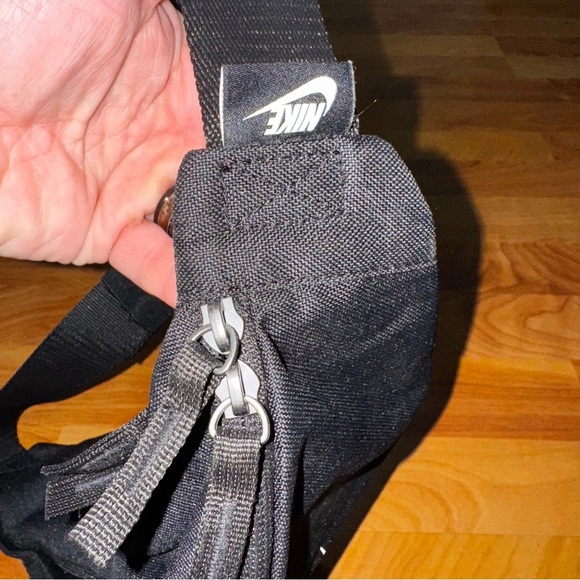 Nike Unisex Heritage Waist Bags Casual Black Run Gym Casual Hip-Bag NICE - Picture 5 of 13